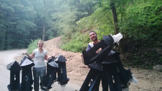 Removing traps from the Eselnita Valley with Akis and Laurentiu Rozylowicz.